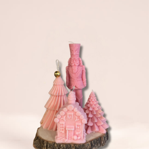 Ροζ σπιτάκι, χριστουγεννιάτικα δέντρα & καρυοθραύστης