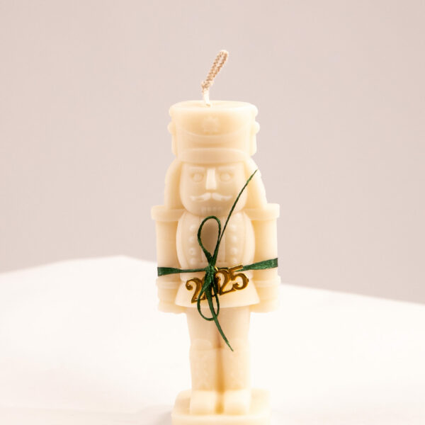 Καρυοθραύστης Μεσαίος